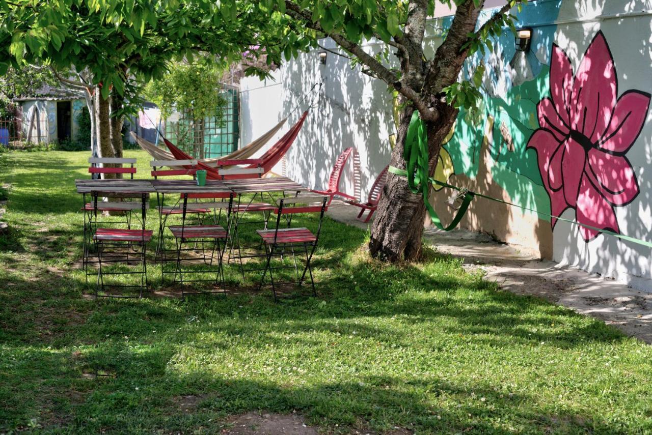 Meiga Backpackers Hostel سانتياغو دي كومبوستيلا المظهر الخارجي الصورة