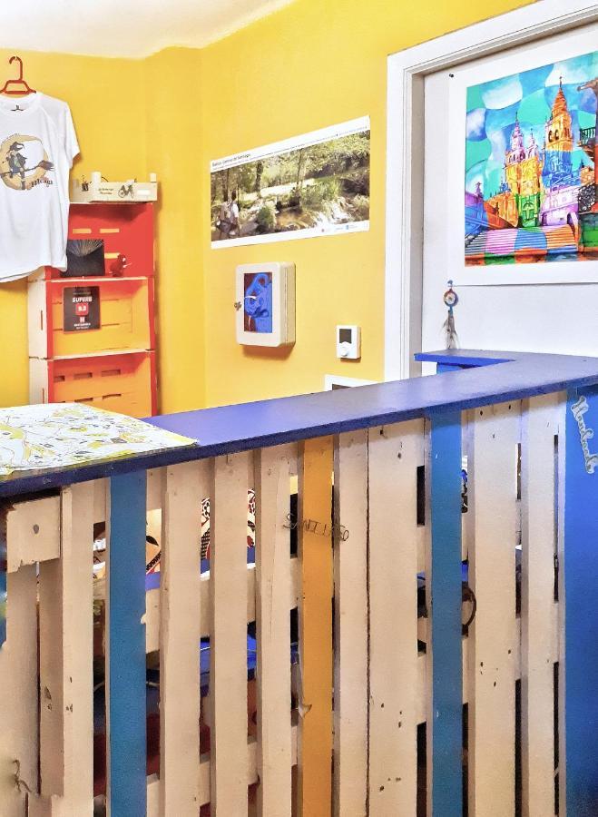 Meiga Backpackers Hostel سانتياغو دي كومبوستيلا المظهر الخارجي الصورة